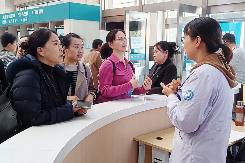 20251201-06 新疆调研团05.jpg 20251201-06 新疆调研团05.jpg