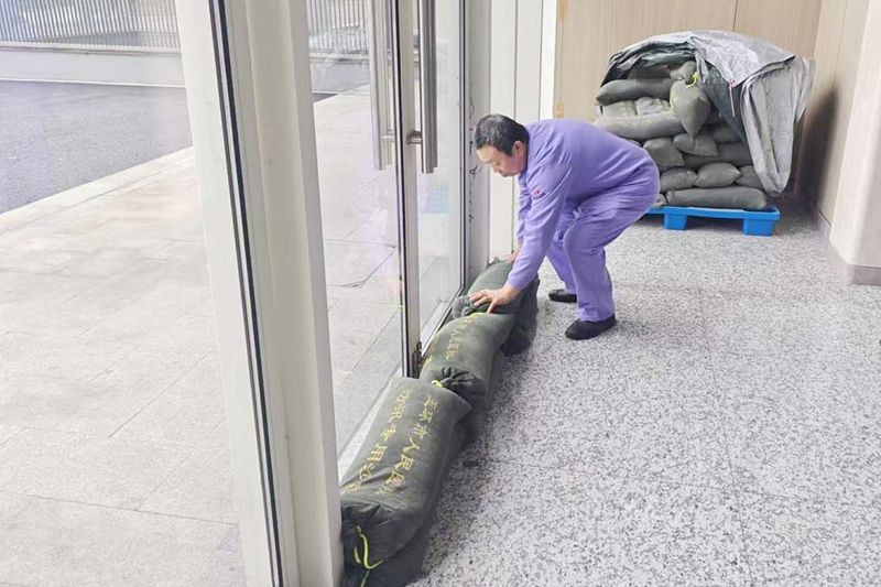 0330 总务部 防汛抗台演练3.jpg 0330 总务部 防汛抗台演练3.jpg