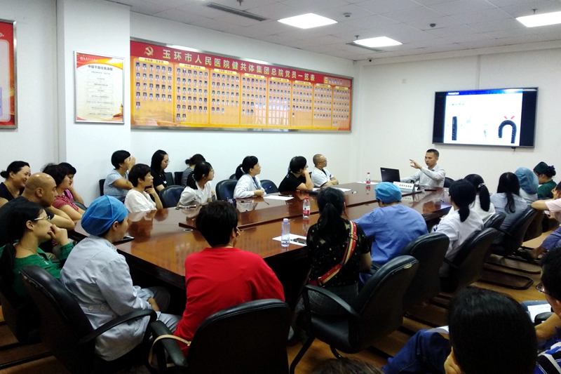 设备培训1.jpg 设备培训1.jpg