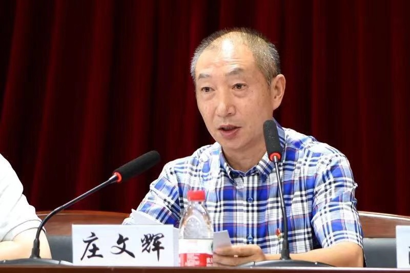 b12fd29682f9e95a293039aba914942.jpg b12fd29682f9e95a293039aba914942.jpg