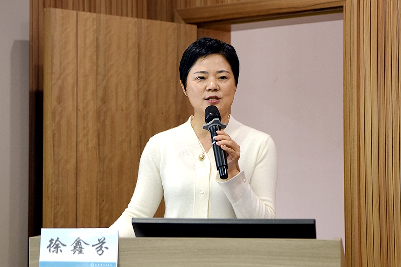 徐鑫芬2.jpg 徐鑫芬2.jpg