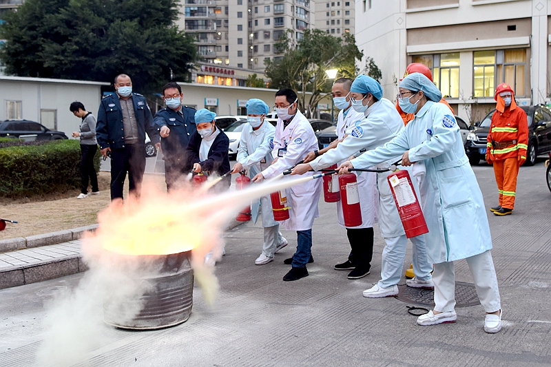 11.27 消防演练.jpg 11.27 消防演练.jpg