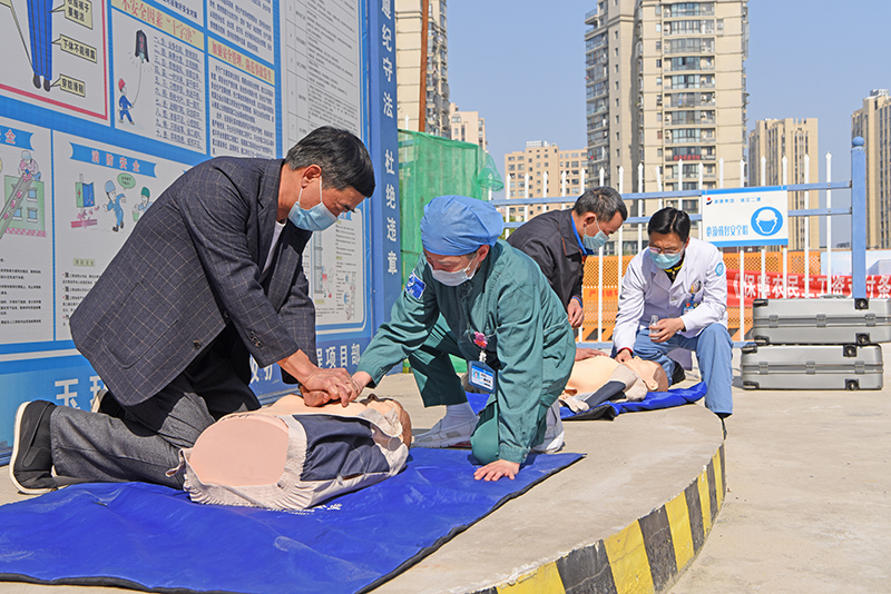 F:\照片资料\20200408 急救知识进工地\DSC_5765-2.jpg