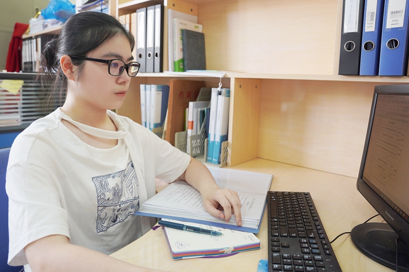 科教处 仇怡雪.jpg 科教处 仇怡雪.jpg