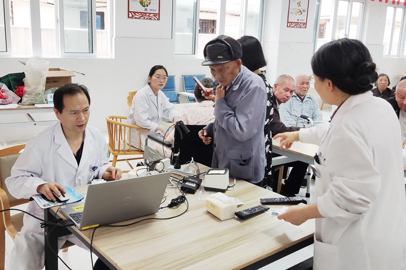 20240613 中医药剂党支部 端午1.jpg