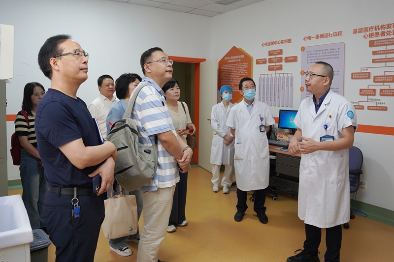 0919 省卫生健康监测与评价中心专家调研4.jpg