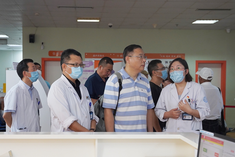 0919 省卫生健康监测与评价中心专家调研3.jpg