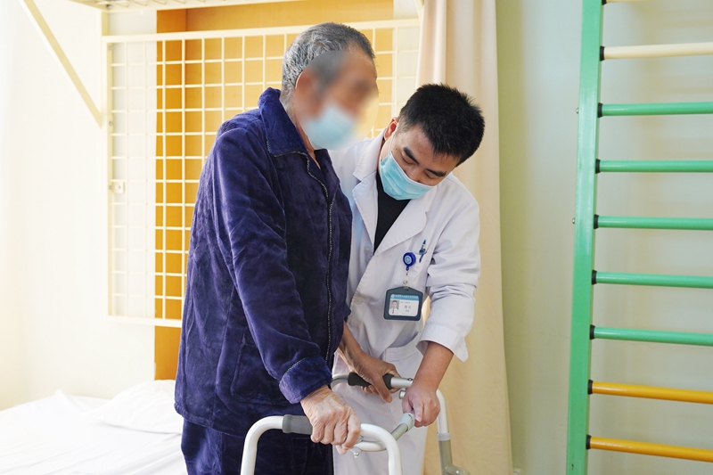 0331 康复科3.jpg 0331 康复科3.jpg