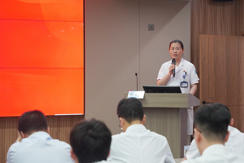 0619 临床实习生开班05.jpg 0619 临床实习生开班05.jpg