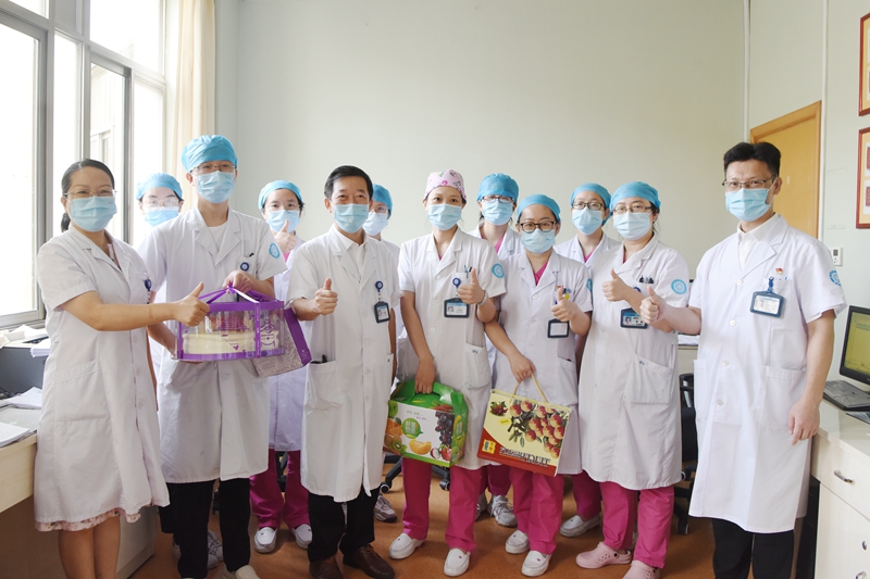 0819 医师节慰问07.jpg 0819 医师节慰问07.jpg