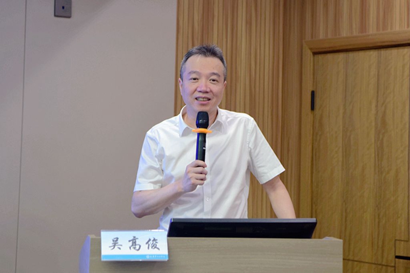 吴高俊1.jpg 吴高俊1.jpg