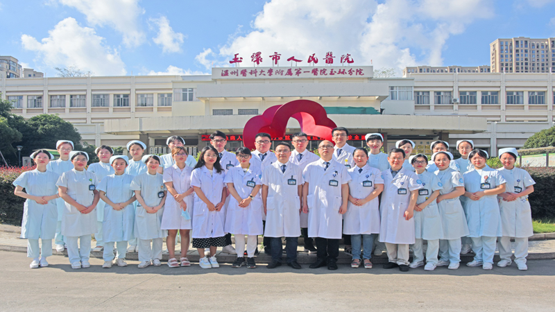 合影2.png 合影2.png