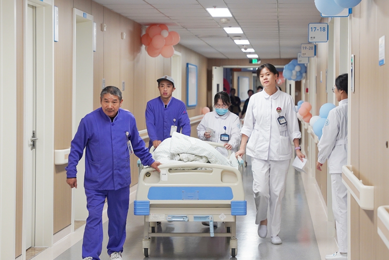 20241025 产科搬迁34.jpg 20241025 产科搬迁34.jpg