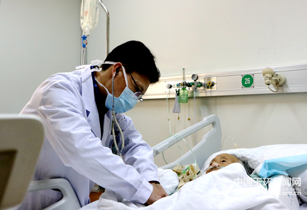 00300245626_01c5a5c3.jpg 00300245626_01c5a5c3.jpg