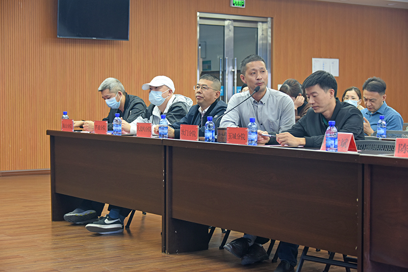 DSC_8541-2.jpg DSC_8541-2.jpg