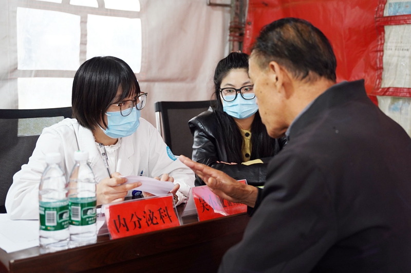 20241114 龙溪下乡义诊02.jpg