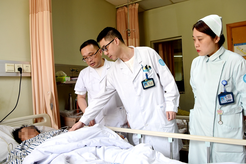 小图.jpg 小图.jpg