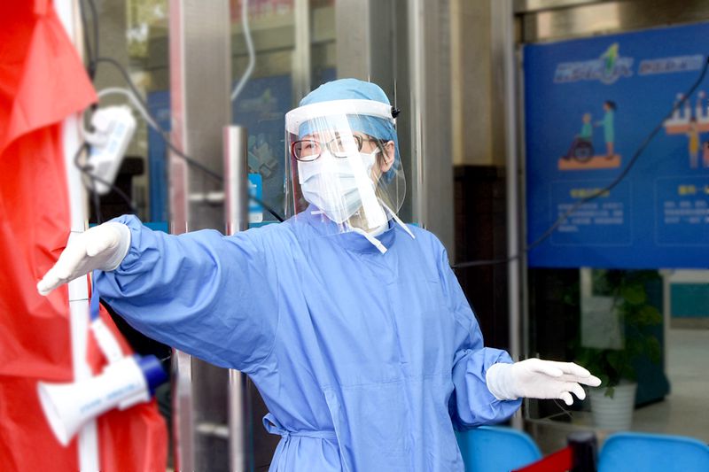 坚守前线杰出护士 7 许琴英_副本.jpg