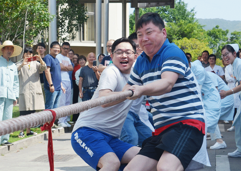 拔河_副本.gif 拔河_副本.gif