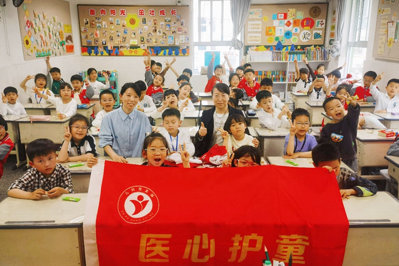 20250422 新生儿科进校园3.jpg