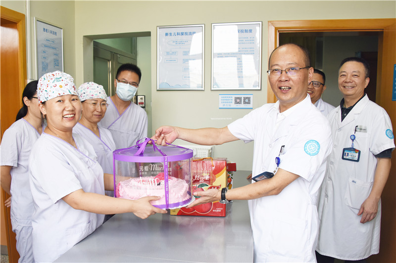 02 新生儿科.jpg 02 新生儿科.jpg