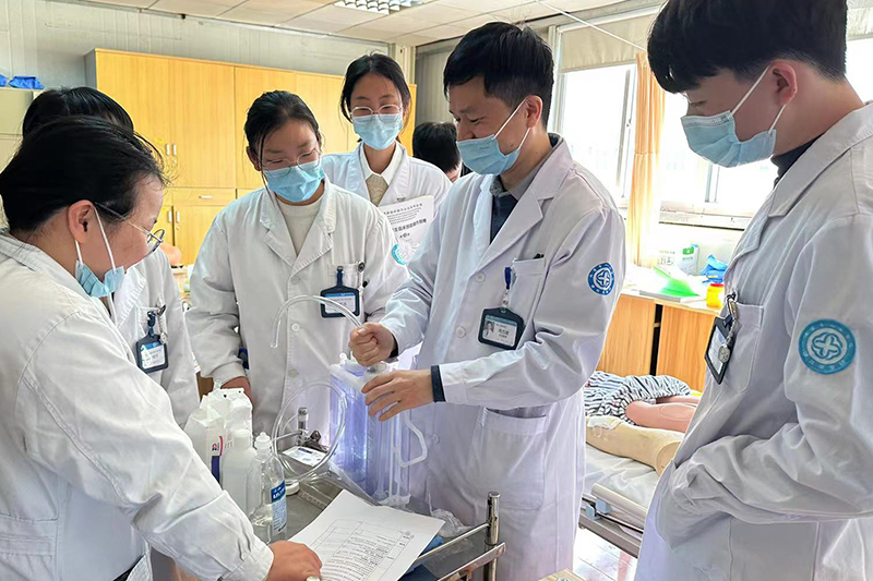 06 技能培训2.jpg 06 技能培训2.jpg