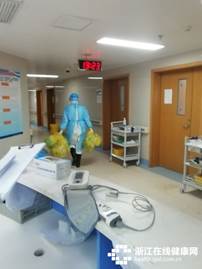 说明: 陈利在武汉20183_看图王.jpg