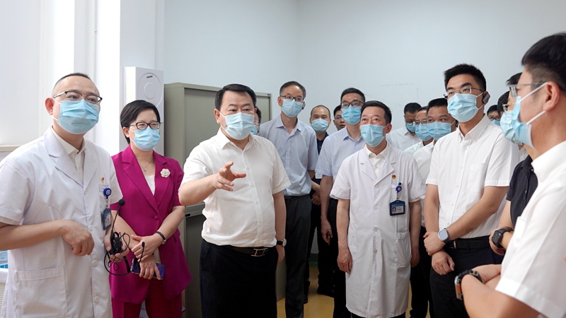 省卫健委书记王仁元来院调研1.JPG