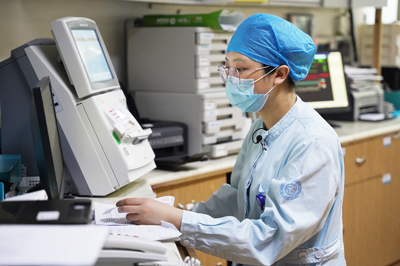 陈施叶 工作照 1.jpg