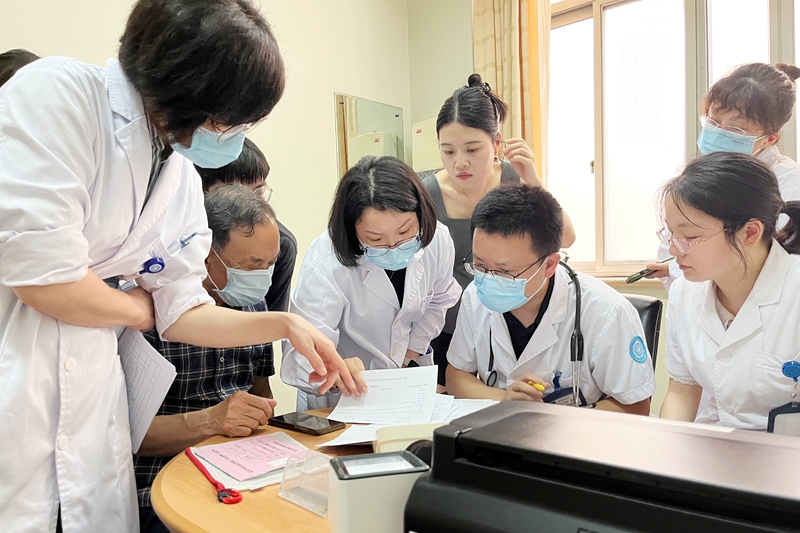 20240624 教学门诊 邵逸夫医院专家1.jpg