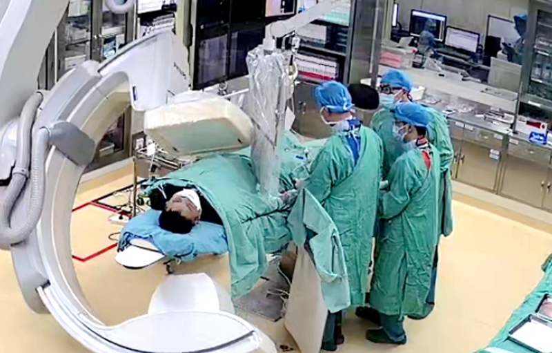 手术.jpg 手术.jpg